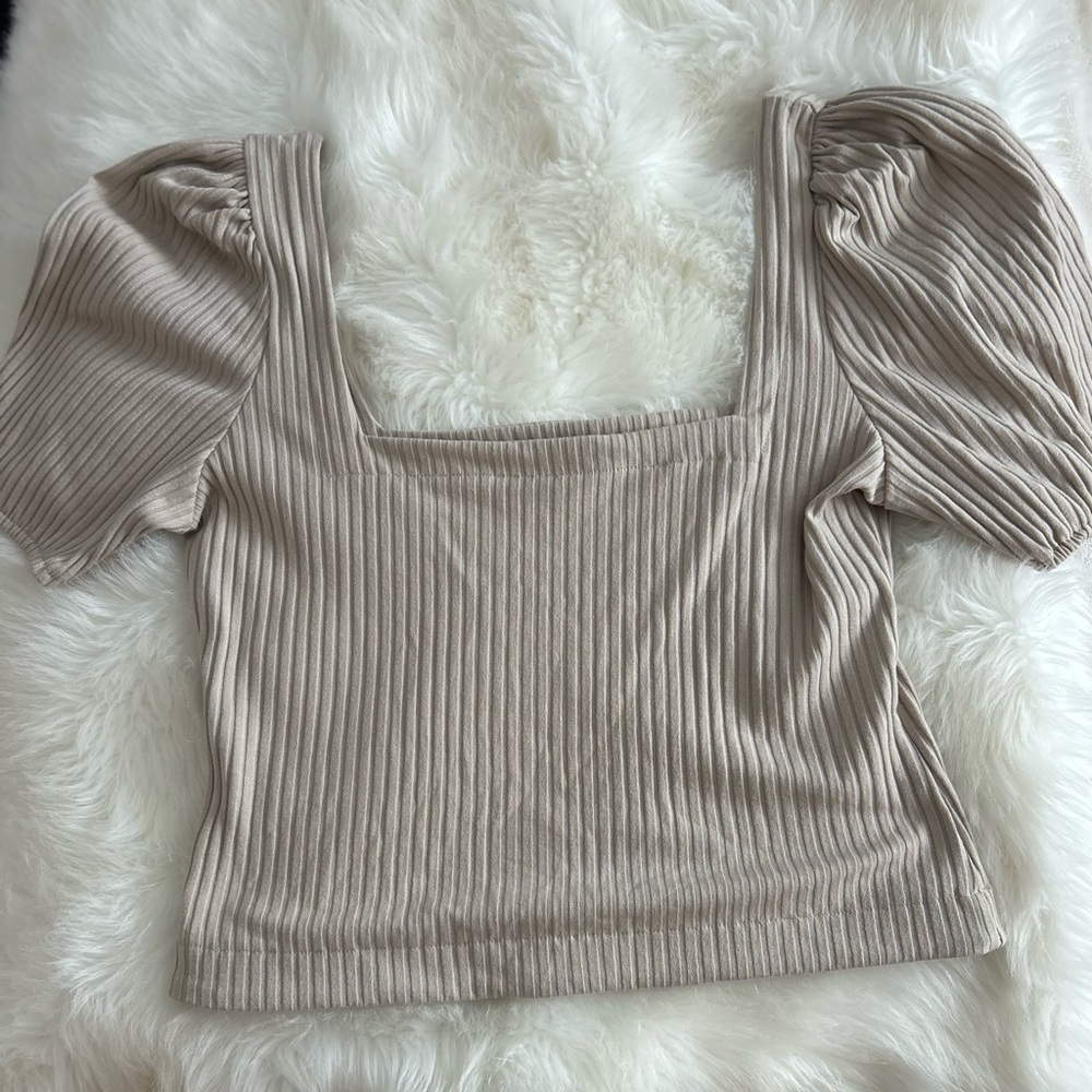 Tan Fitted Puff Sleeve Blouse - Picture 8 of 9